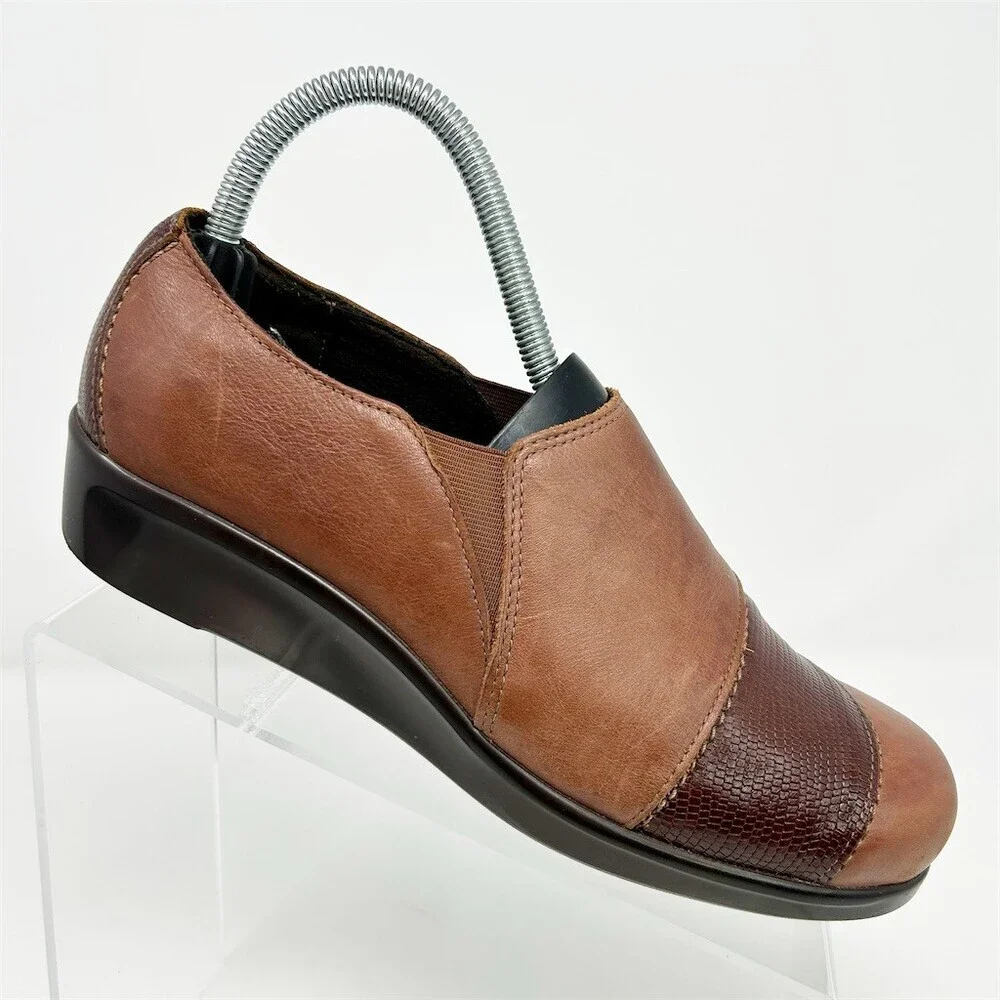 SAS Nora Women's Slip-On Loafers Brown Comfort Shoes Textured Toe Band Size 7.5M
